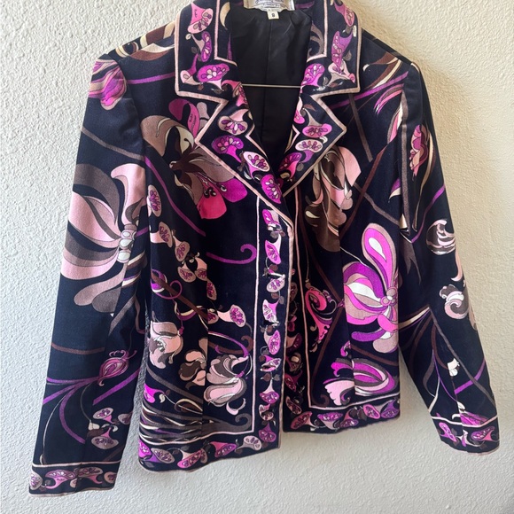 Emilio Pucci Jackets & Blazers - Vintage Emilio Pucci Black and Pink velvet jacket